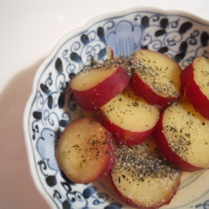 胡麻がすり胡麻でヘボだけど（苦笑）薩摩芋♪大好き　今年はアイスに負けてリバウンド　開き直っておやつに走る　食生活って一度乱れると修正難しいですね　トホホ